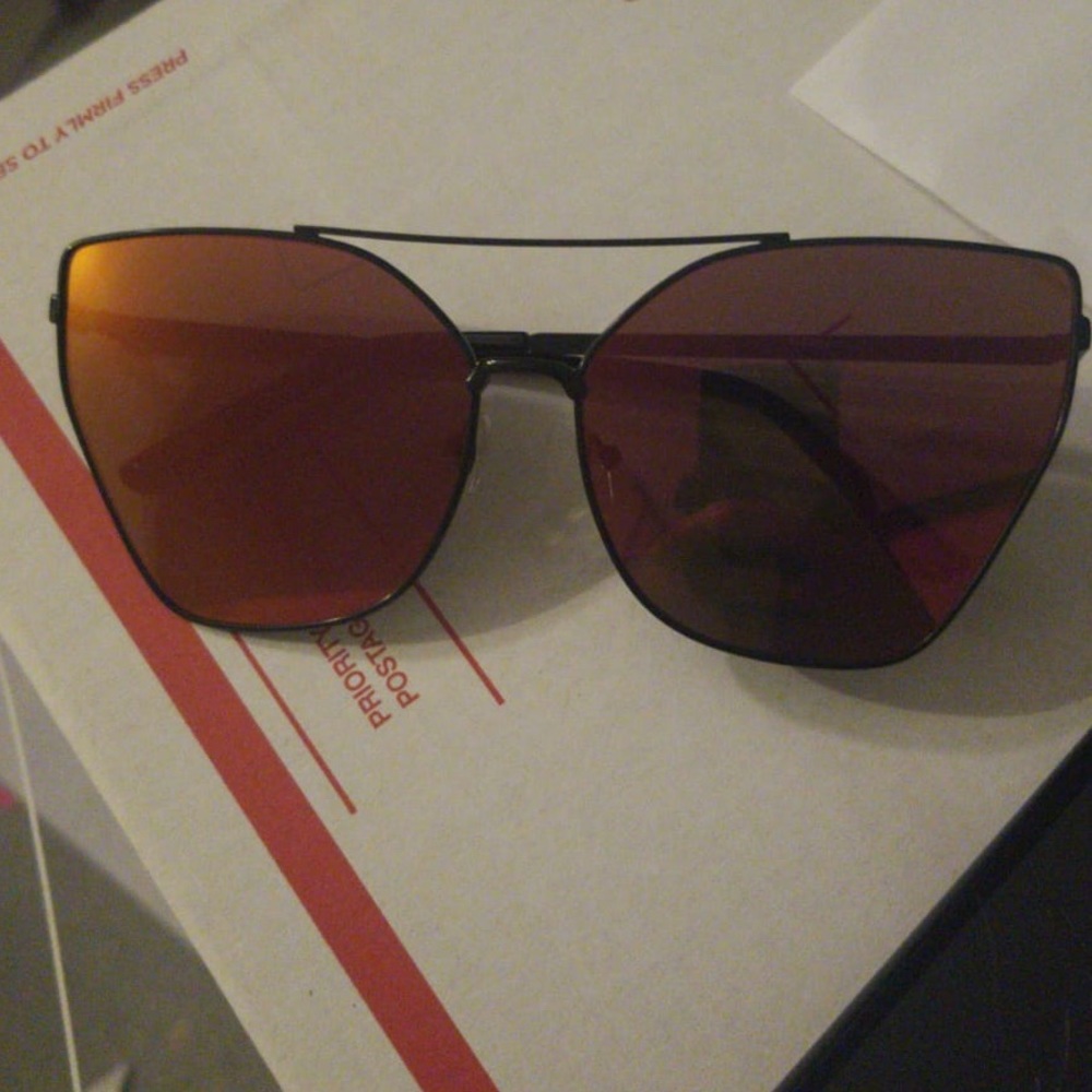 HIGH QUALITY CAT EYE MIRROR VINTAGE  SUNGLASSES - Picture 2 of 2